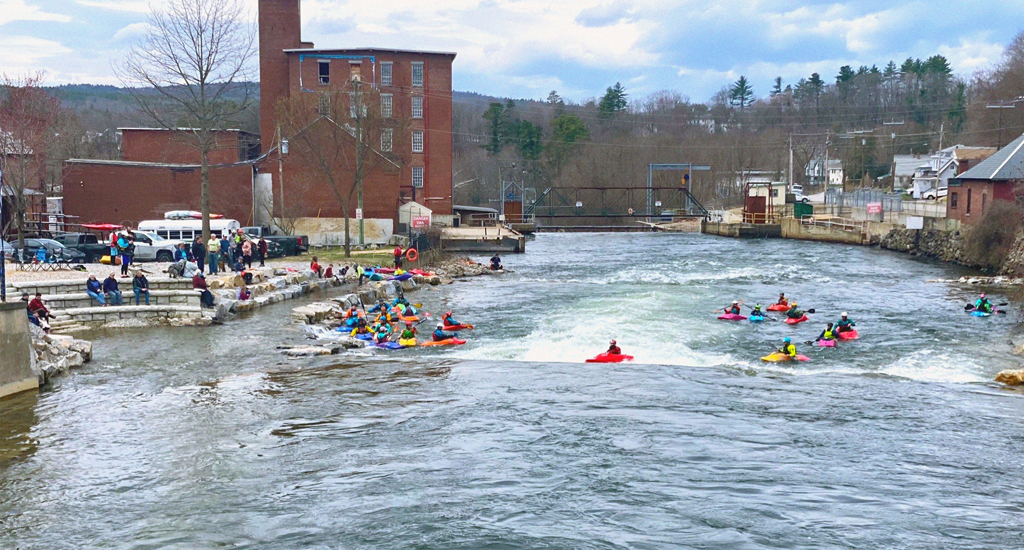 Kayakers and bystanders enjoying Franklin Whitewater Park