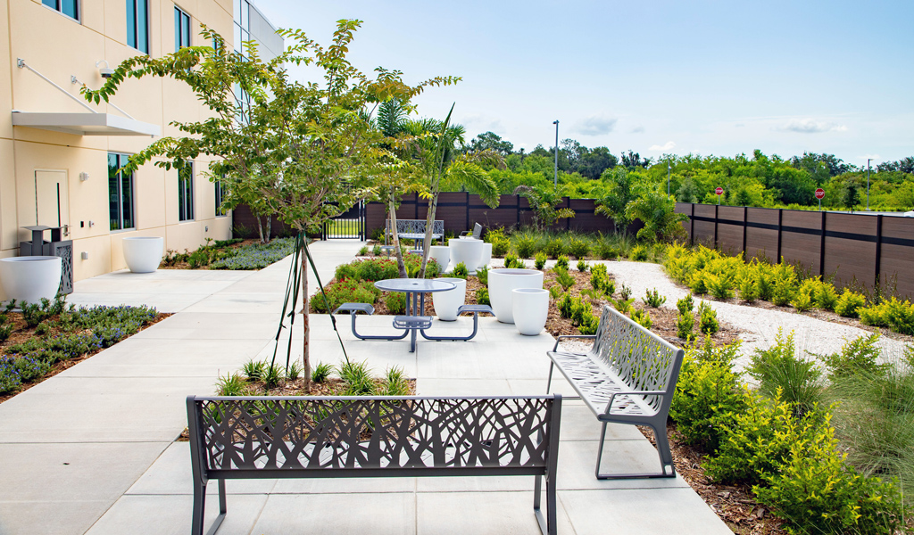 An outdoor seating area at a healthcare clinic.